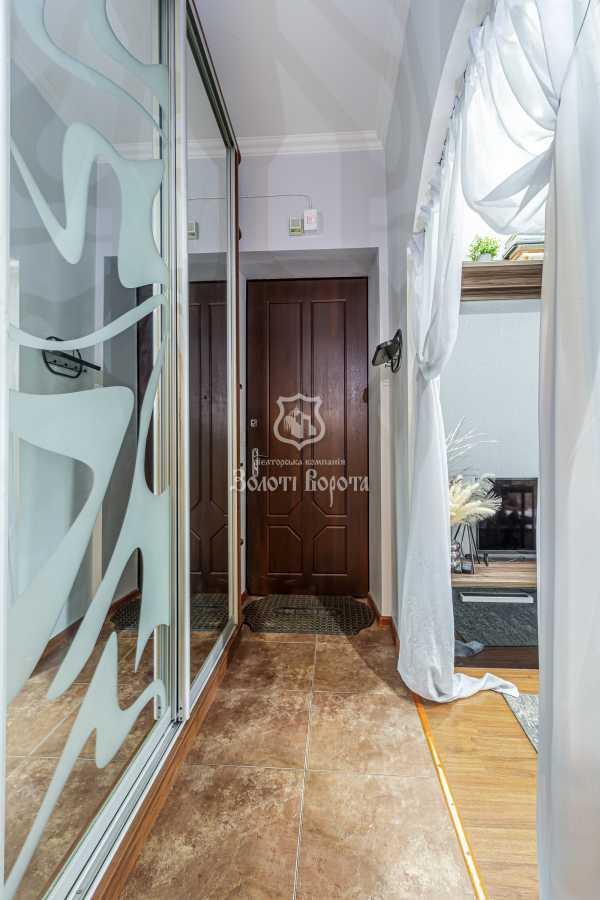 Продажа 2-комнатной квартиры 36.2 м², Владимира Антоновича ул., 12