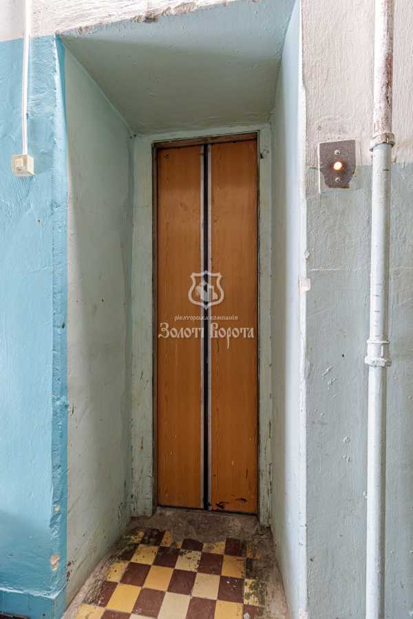 Продажа 2-комнатной квартиры 36.2 м², Владимира Антоновича ул., 12