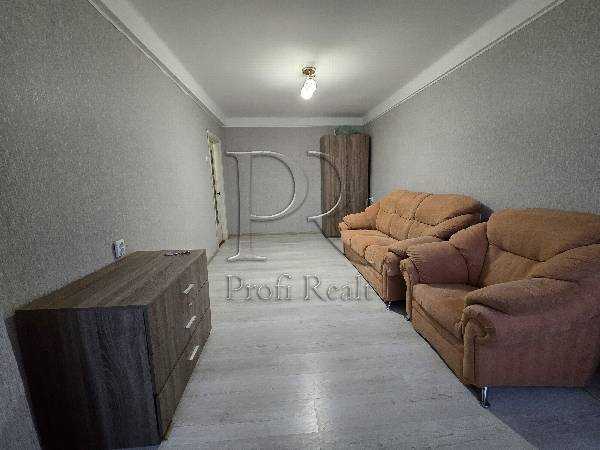 Продаж 1-кімнатної квартири 32 м², Березняківська вул., 20