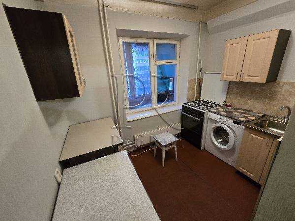 Продаж 1-кімнатної квартири 32 м², Березняківська вул., 20