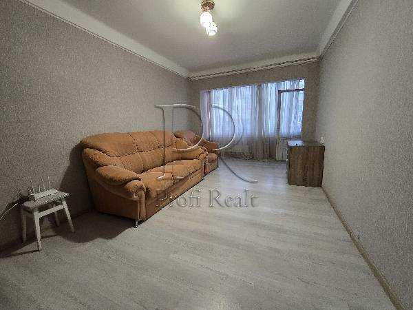 Продаж 1-кімнатної квартири 32 м², Березняківська вул., 20