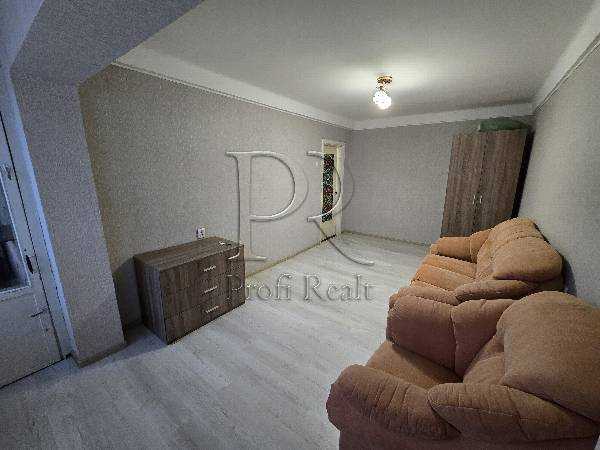 Продаж 1-кімнатної квартири 32 м², Березняківська вул., 20