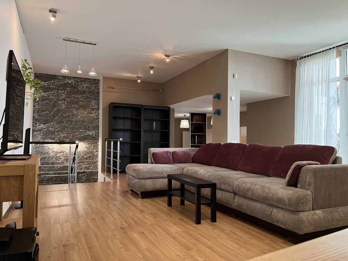 Продажа 3-комнатной квартиры 171 м², Ломоносова ул., 50/2