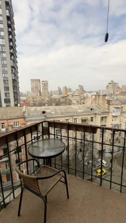 Аренда 3-комнатной квартиры 93 м², Паньковская ул., 27/78