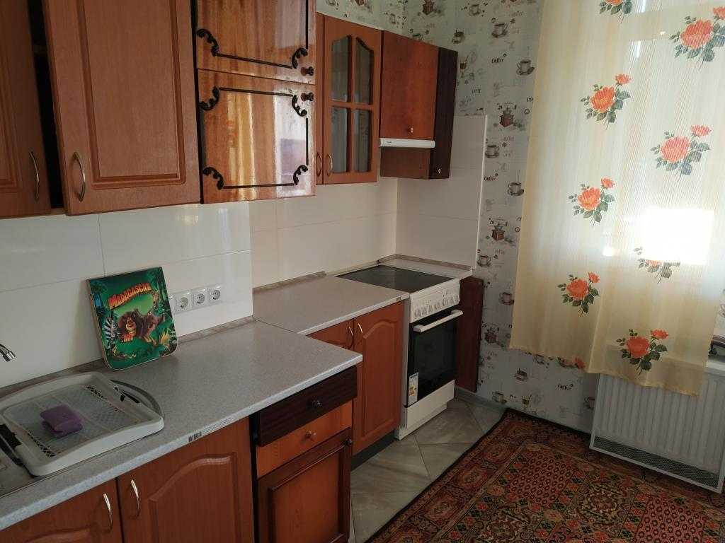 Аренда 1-комнатной квартиры 45 м², Строителей ул., 30