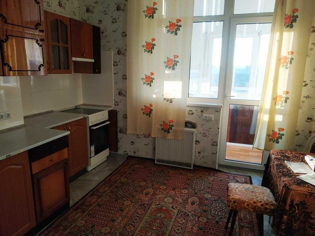 Аренда 1-комнатной квартиры 45 м², Строителей ул., 30