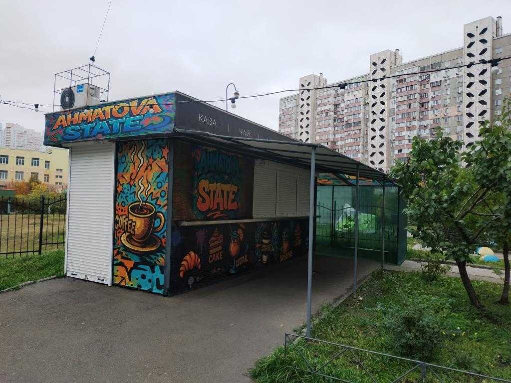 Оренда магазину 12 м², Анни Ахматової вул., 14Б