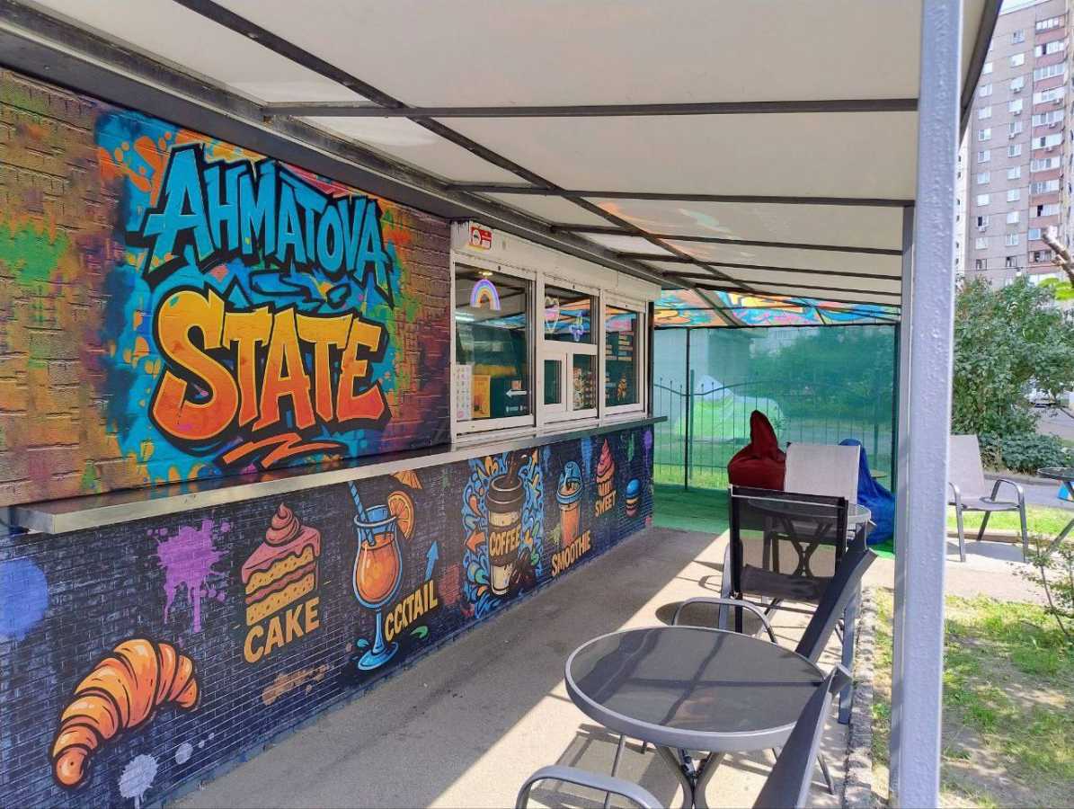 Оренда магазину 12 м², Анни Ахматової вул., 14Б