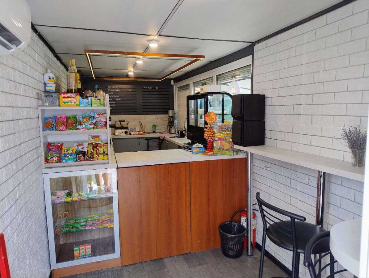 Оренда магазину 12 м², Анни Ахматової вул., 14Б