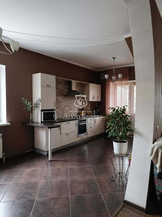 Продажа дома 280 м², Михаила Вербицкого ул., 11