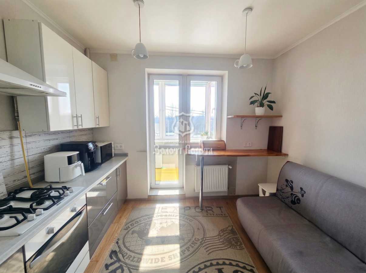 Продаж 1-кімнатної квартири 43 м², Партизанська вул., 1А