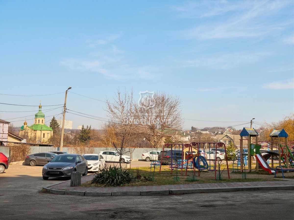 Продаж 1-кімнатної квартири 43 м², Партизанська вул., 1А