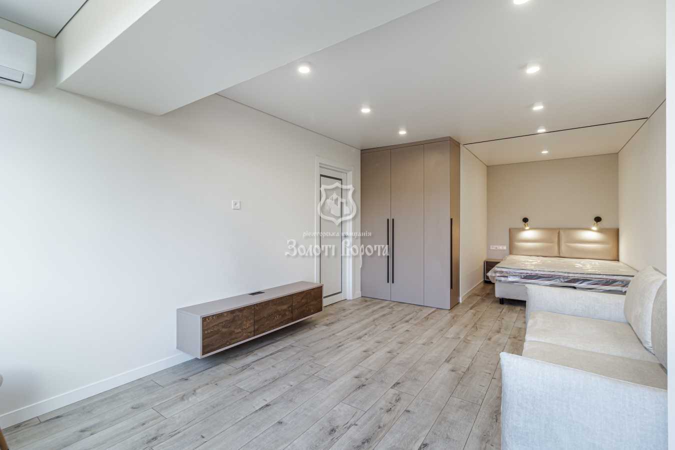 Продажа 1-комнатной квартиры 43 м², Русановская наб., 16