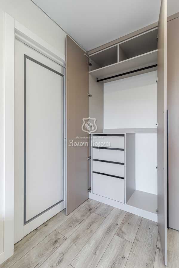 Продажа 1-комнатной квартиры 43 м², Русановская наб., 16