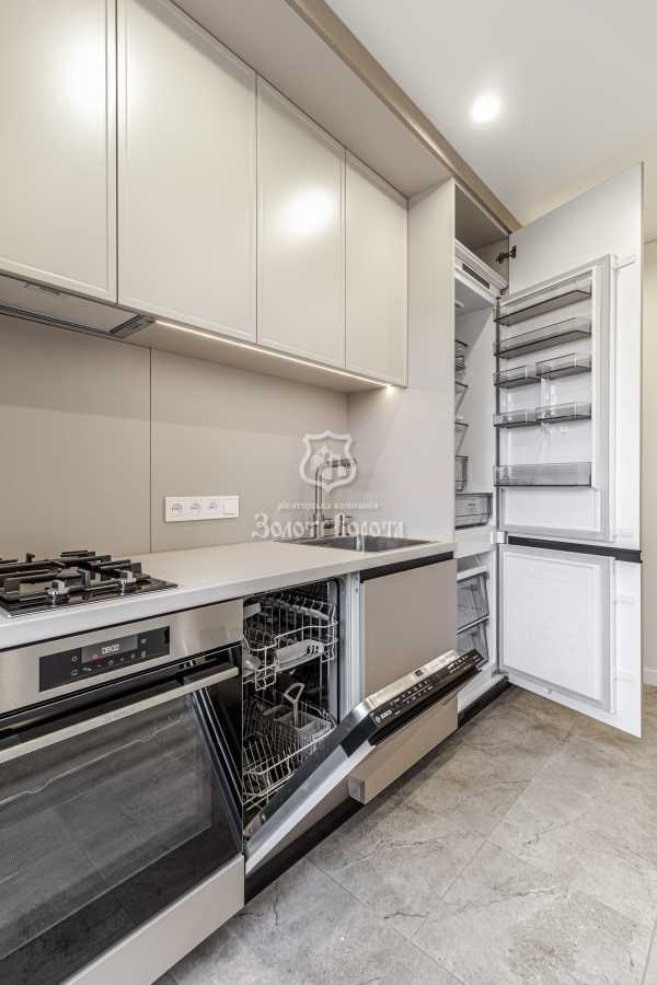 Продажа 1-комнатной квартиры 43 м², Русановская наб., 16