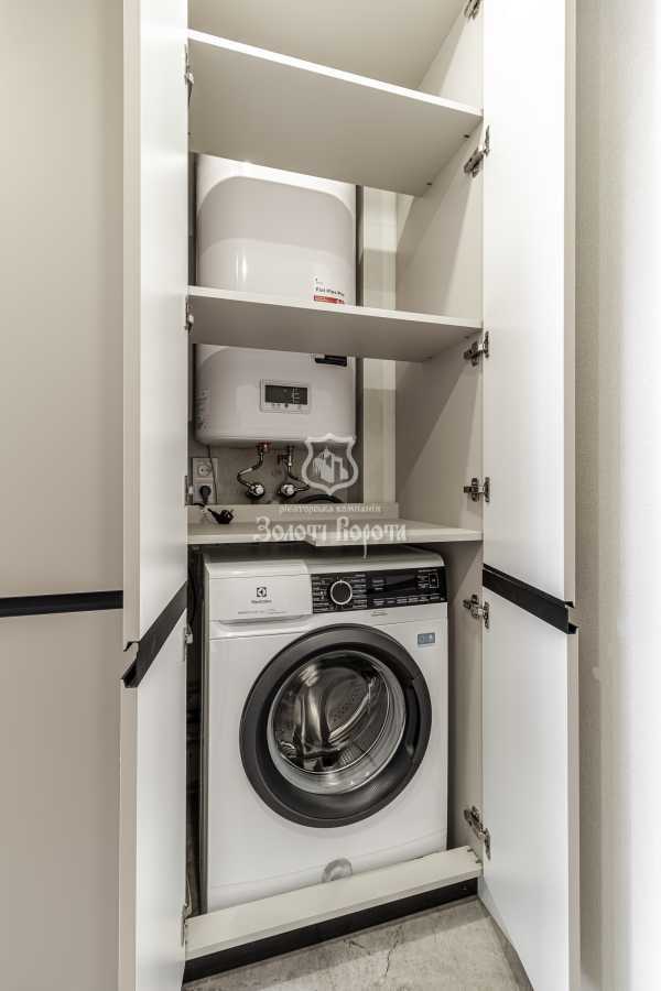 Продажа 1-комнатной квартиры 43 м², Русановская наб., 16