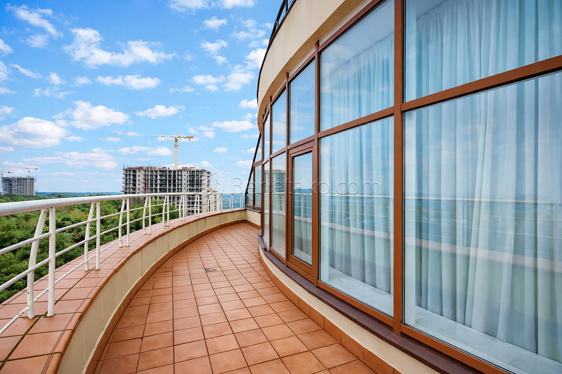 Оренда 3-кімнатної квартири 115 м², Шевченко просп., 33Б