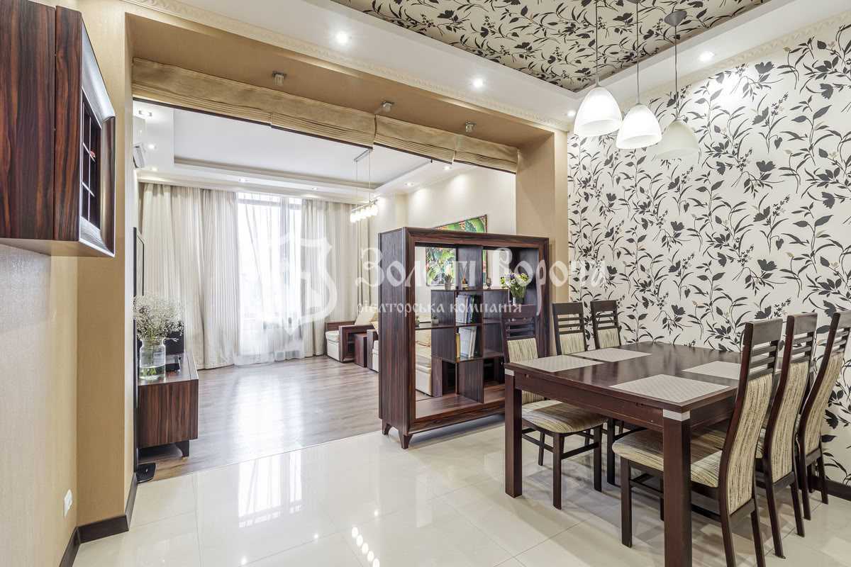 Продажа 2-комнатной квартиры 70 м², Жилянская ул., 59