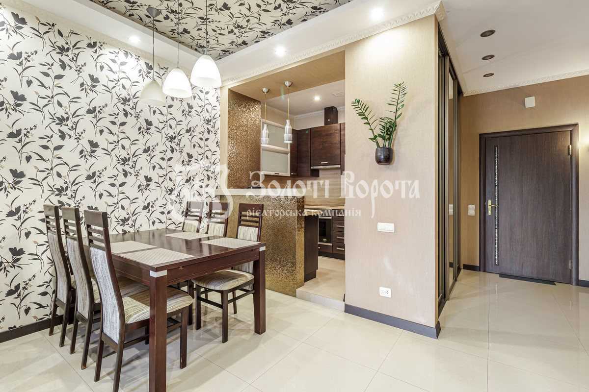 Продажа 2-комнатной квартиры 70 м², Жилянская ул., 59