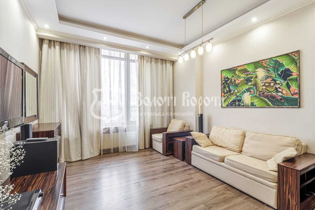 Продажа 2-комнатной квартиры 70 м², Жилянская ул., 59