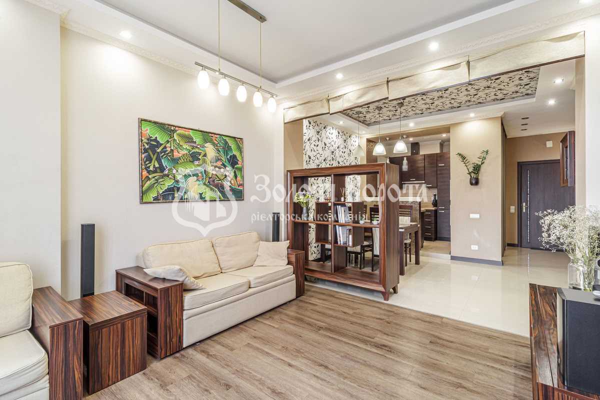 Продажа 2-комнатной квартиры 70 м², Жилянская ул., 59