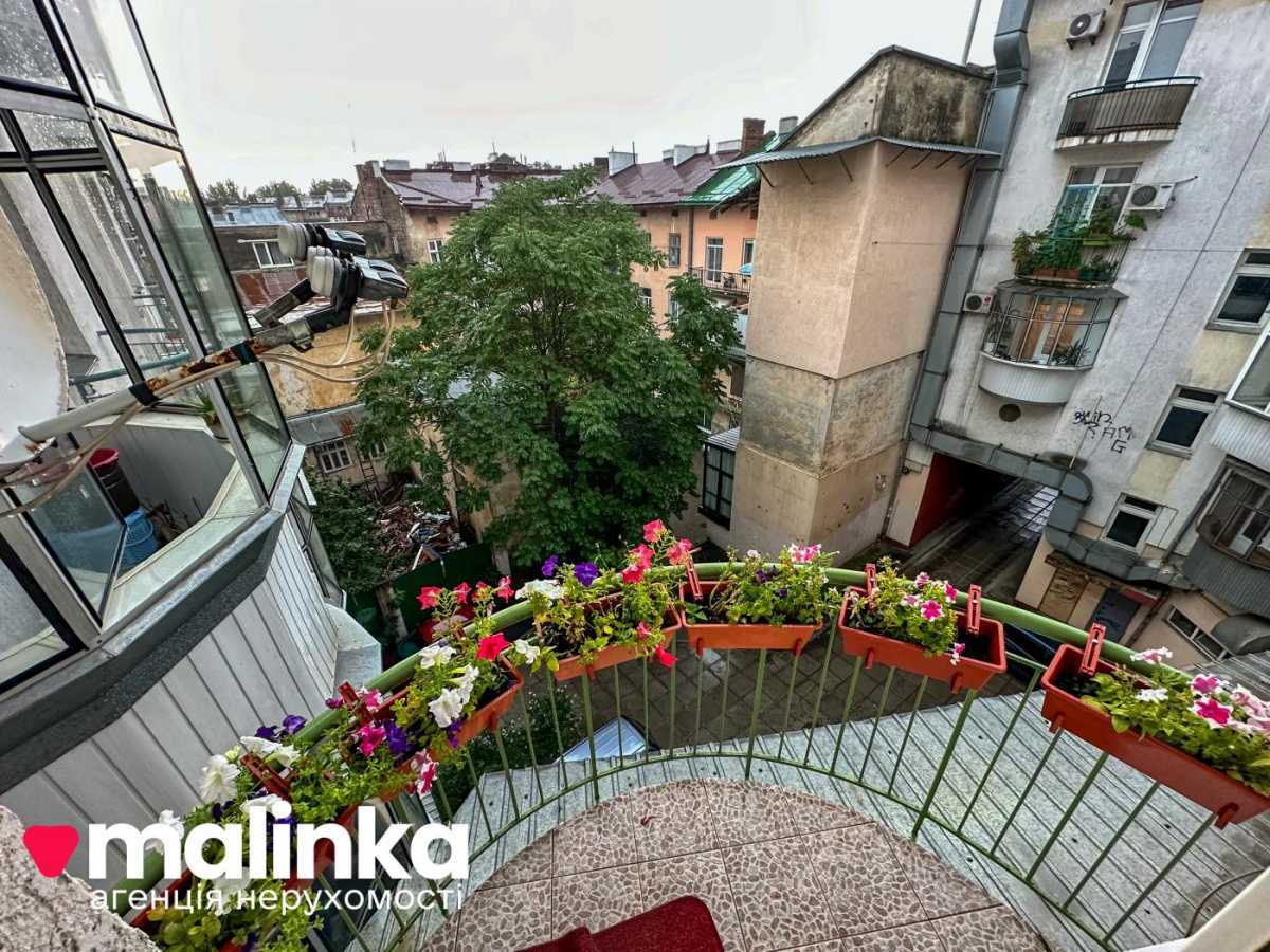 Продажа 3-комнатной квартиры 99.2 м², Академика Ефремова ул., 13