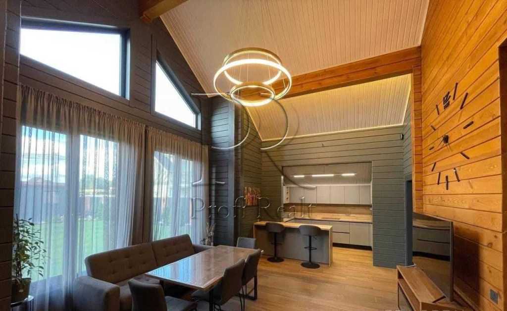 Продажа дома 280 м², Розкішна вулиця