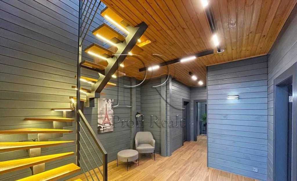 Продажа дома 280 м², Розкішна вулиця