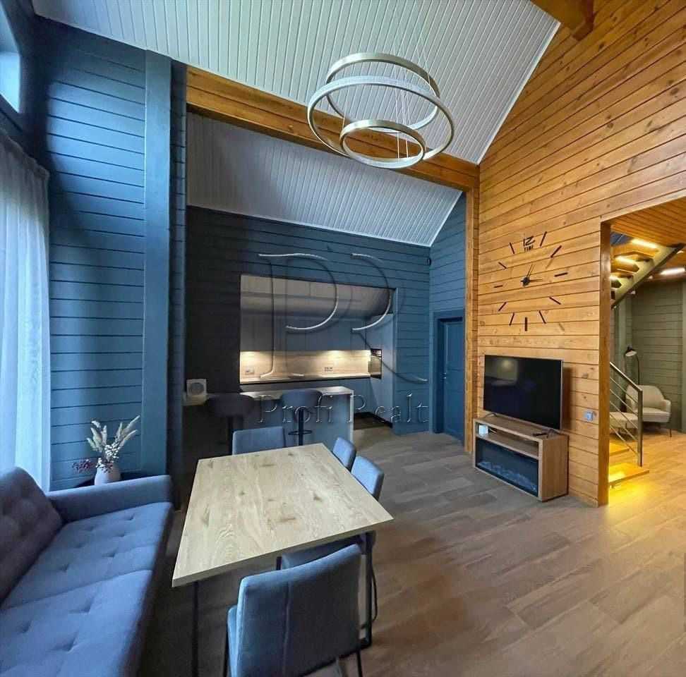 Продажа дома 280 м², Розкішна вулиця