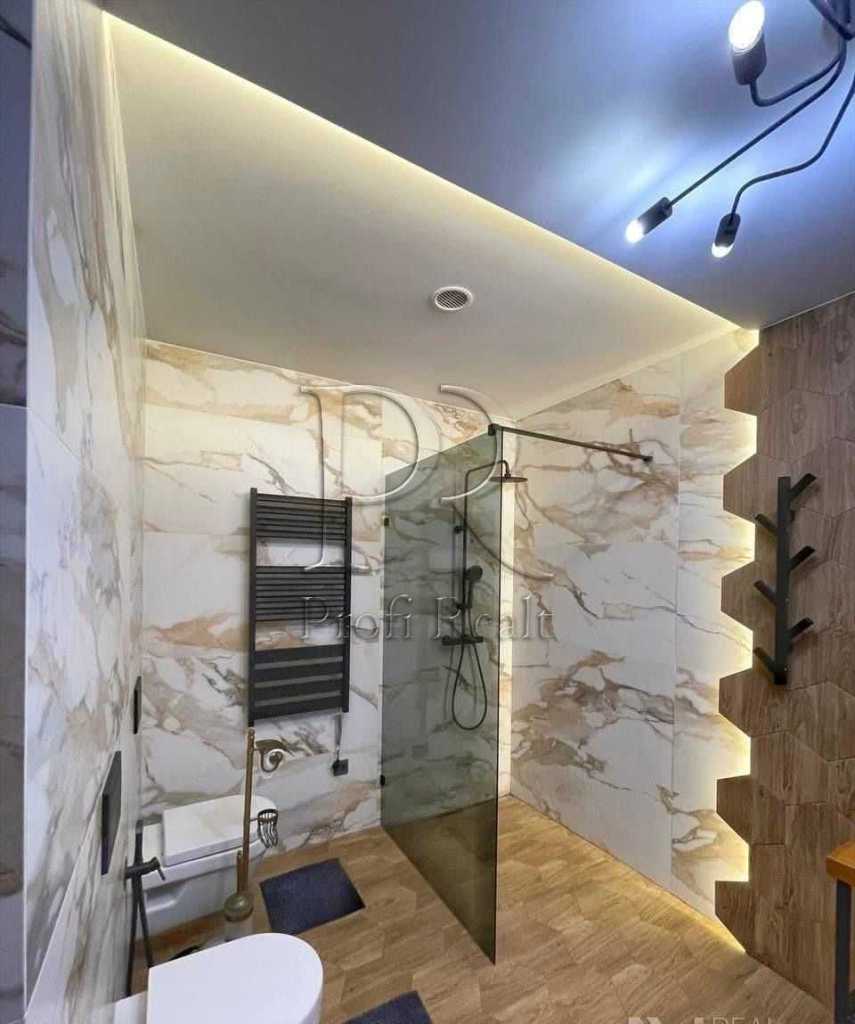 Продажа дома 280 м², Розкішна вулиця