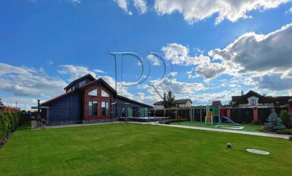 Продажа дома 280 м², Розкішна вулиця