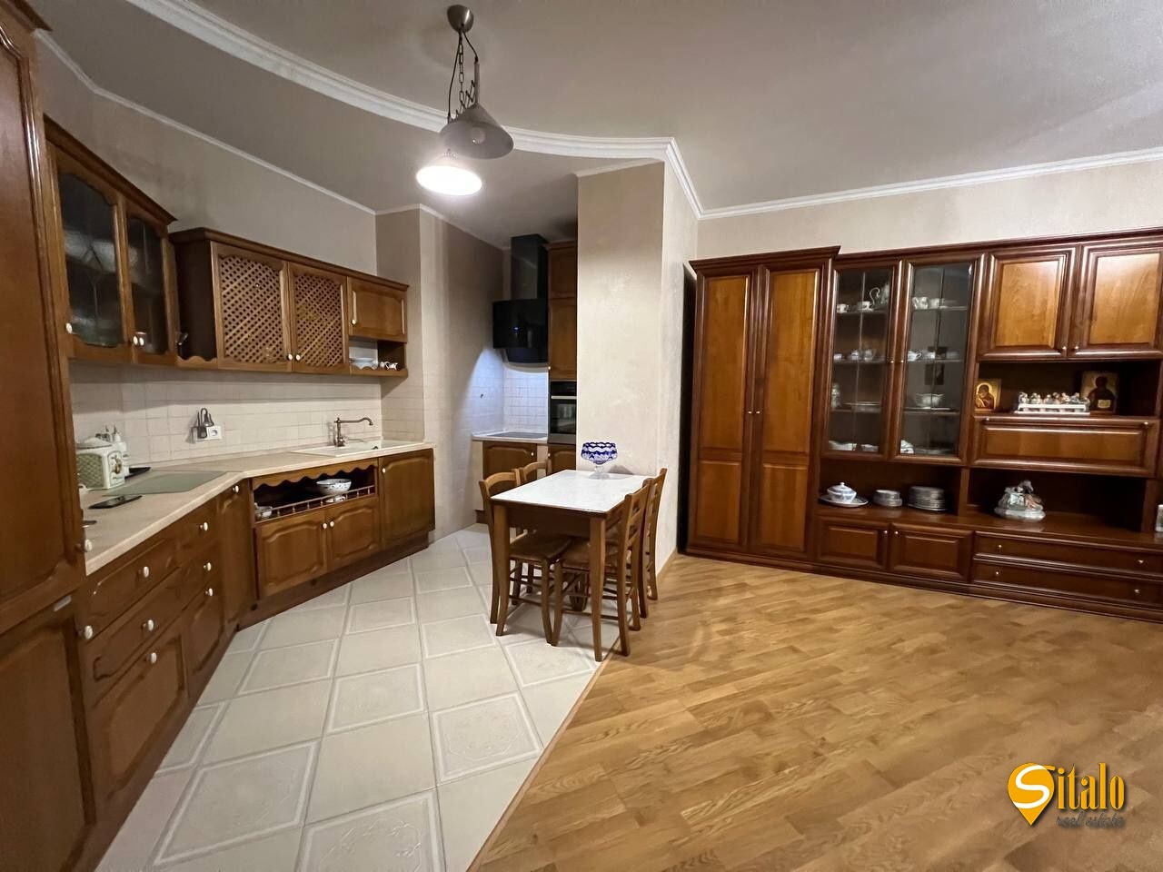 Продаж 3-кімнатної квартири 99 м², Євгена Коновальця вул., 44А