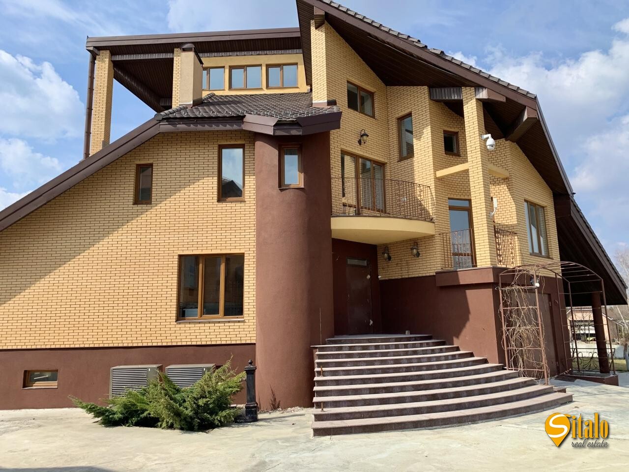 Продаж будинку 500 м², 1-а Озерна вул.