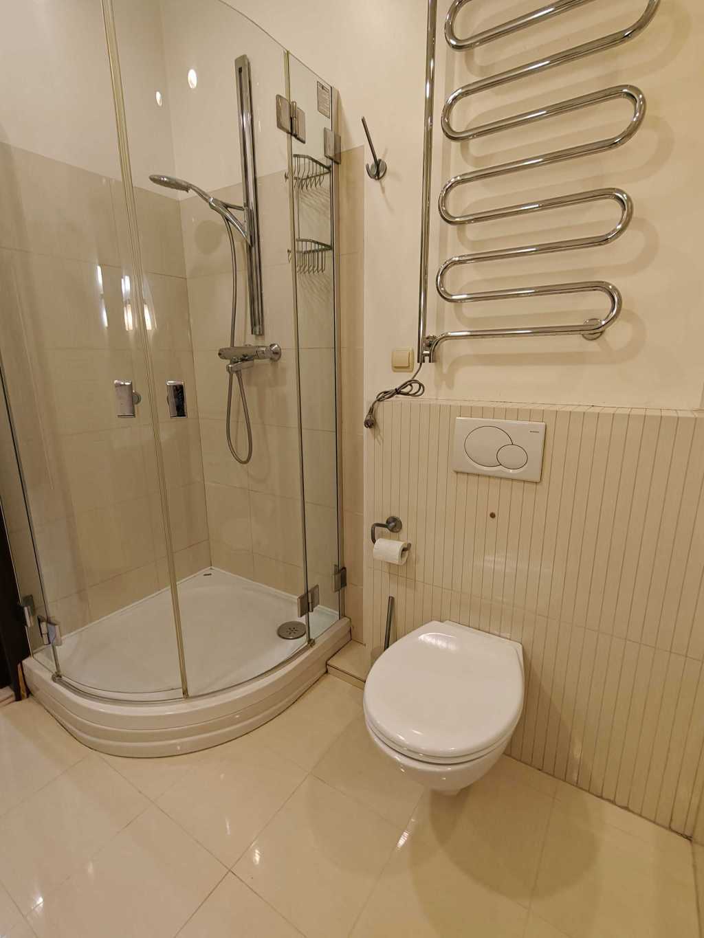 Оренда 2-кімнатної квартири 95 м², Молдавська вул., 2