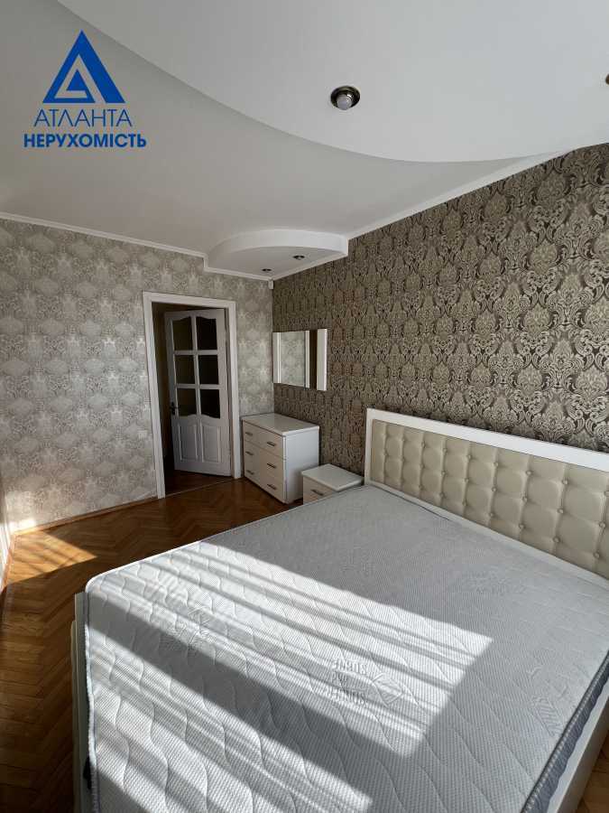 Продажа 4-комнатной квартиры 87 м², Елены Кульчицкой ул., Пчілки, 25