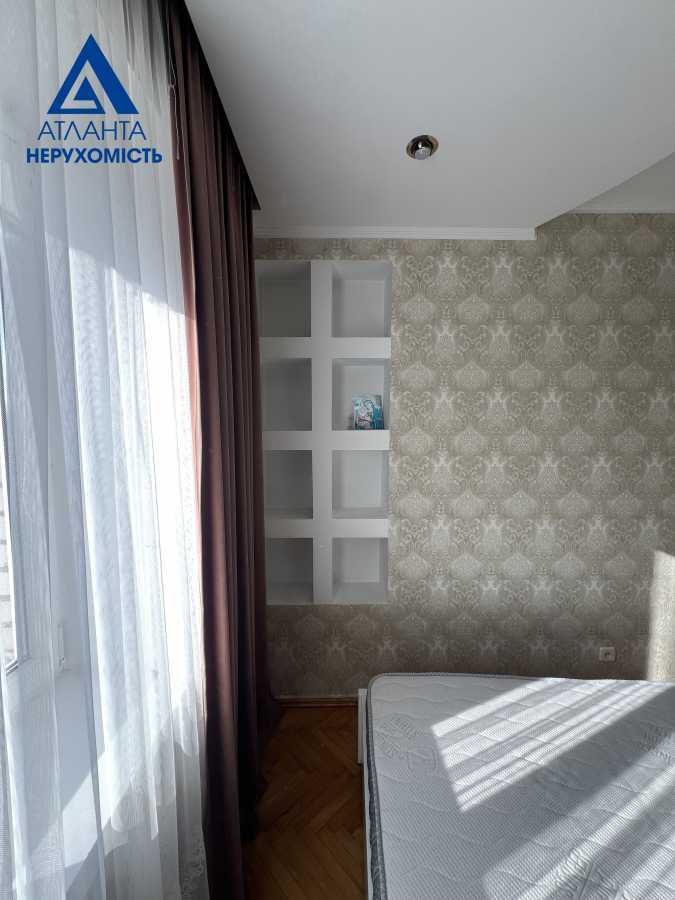 Продажа 4-комнатной квартиры 87 м², Елены Кульчицкой ул., Пчілки, 25
