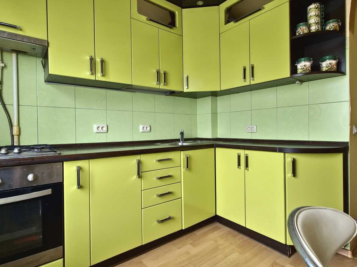 Продажа 2-комнатной квартиры 52.4 м², Радужная ул., 71