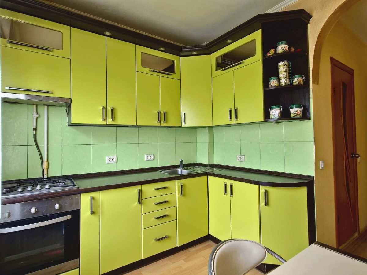 Продажа 2-комнатной квартиры 52.4 м², Радужная ул., 71