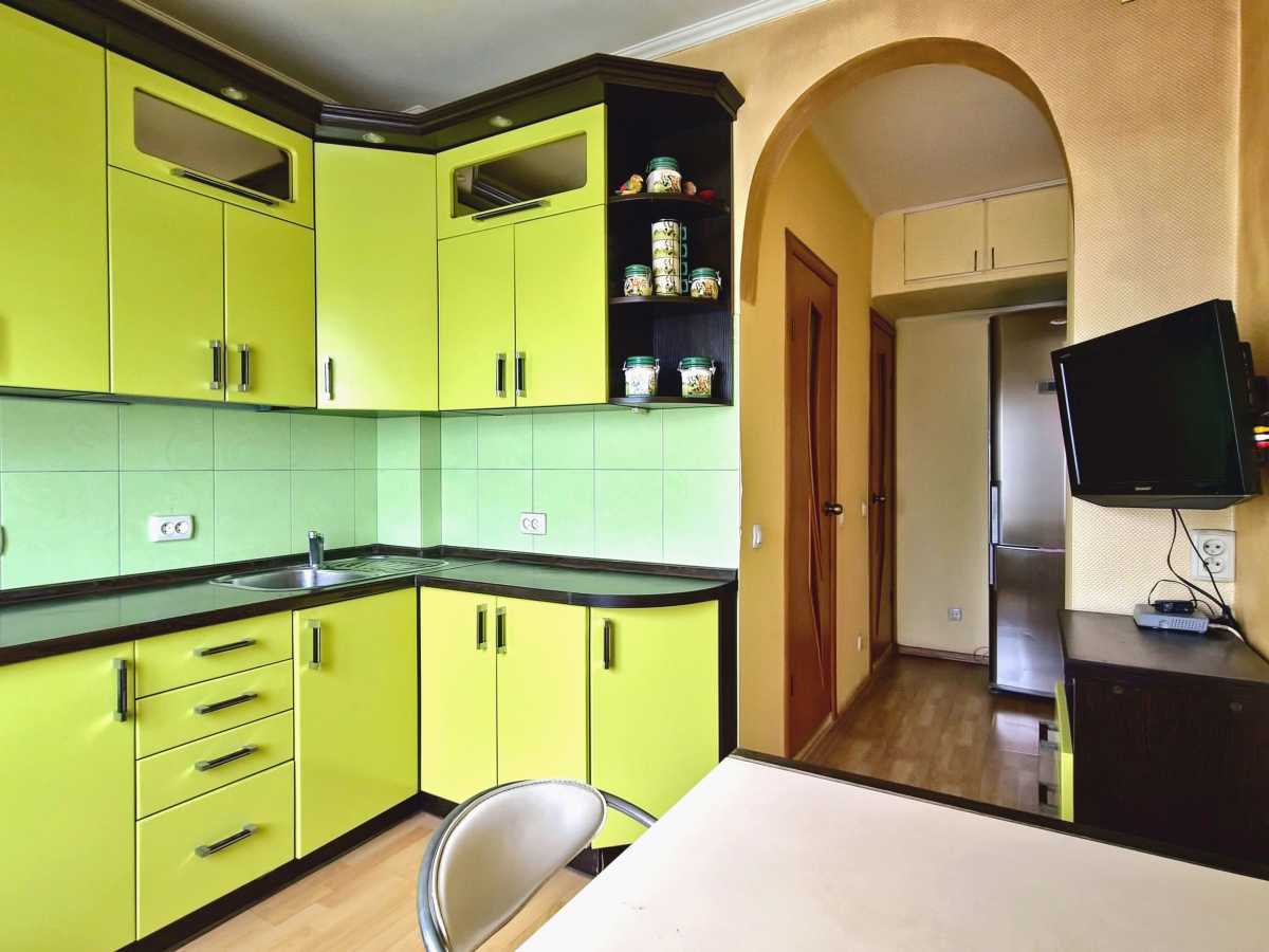 Продажа 2-комнатной квартиры 52.4 м², Радужная ул., 71