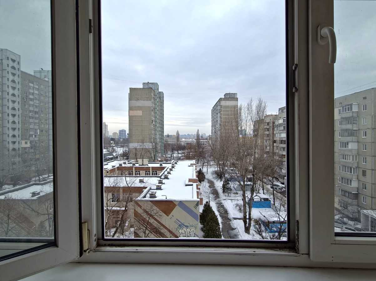 Продажа 2-комнатной квартиры 52.4 м², Радужная ул., 71