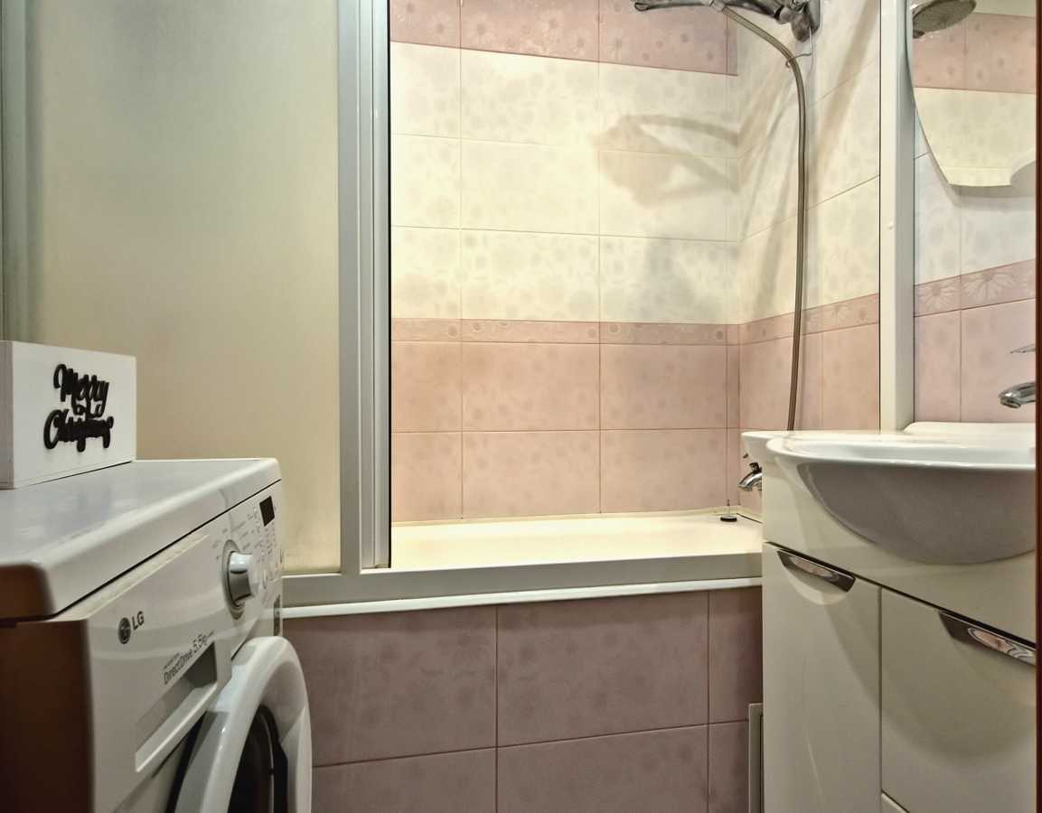 Продажа 2-комнатной квартиры 52.4 м², Радужная ул., 71