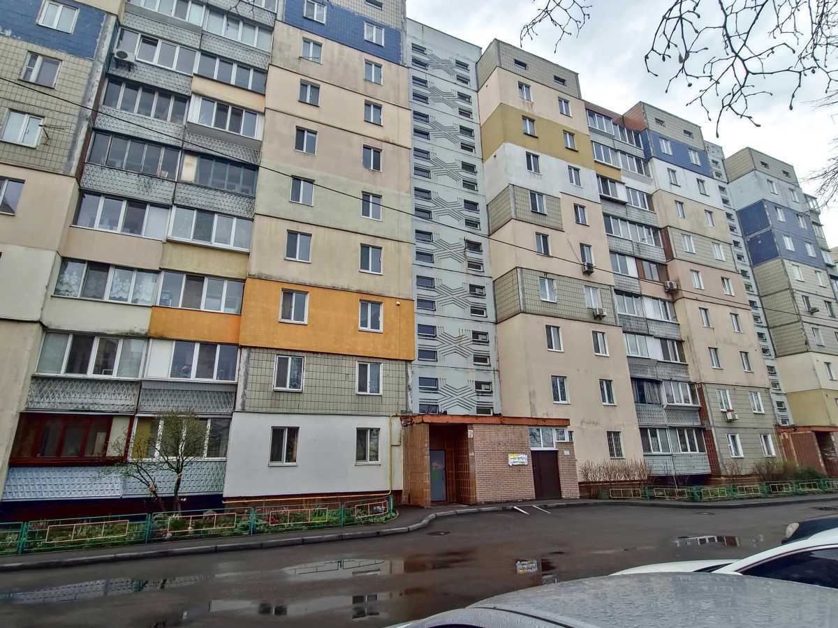 Продажа 2-комнатной квартиры 52.4 м², Радужная ул., 71