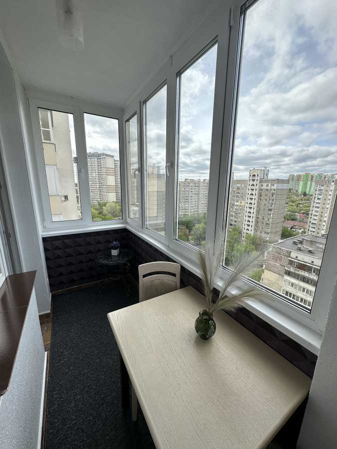 Оренда 1-кімнатної квартири 30 м², Полевая вул., 73