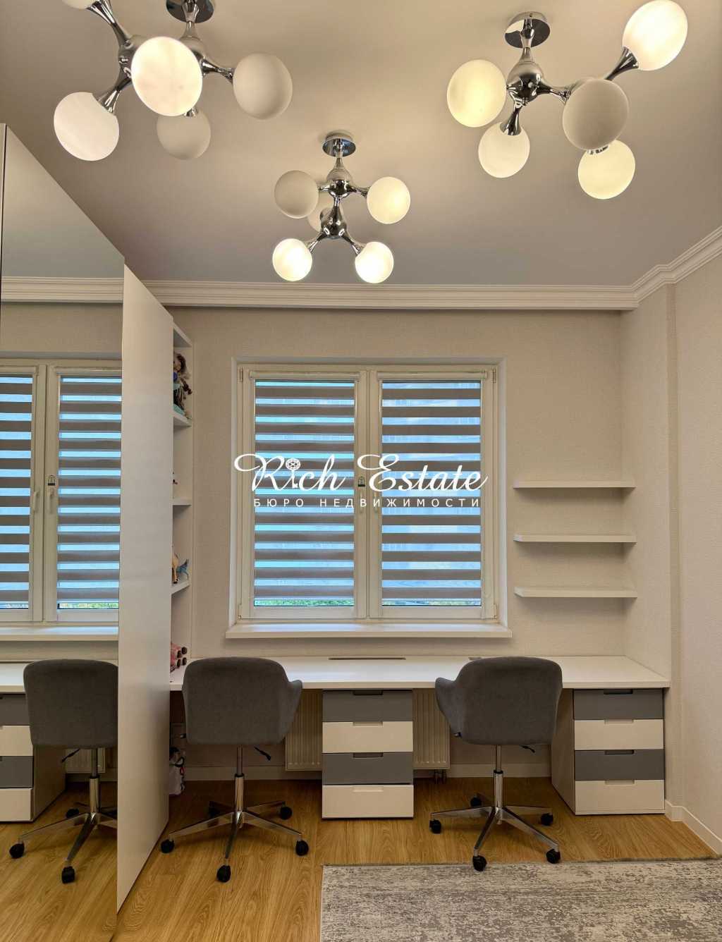 Продажа 3-комнатной квартиры 113.7 м², Вышгородская ул., 45/4