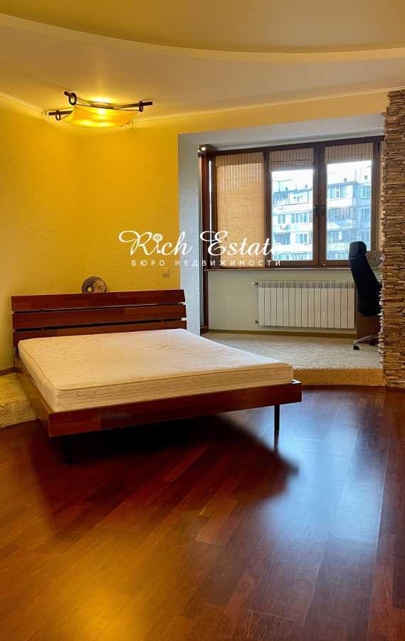 Оренда 3-кімнатної квартири 110 м², 40-летия Октября, 68