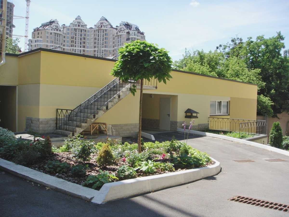 Оренда парковки 18 м², Олеся Гончара вул., 45В