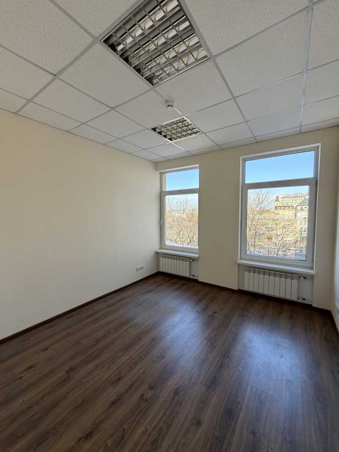 Оренда офісу 96.5 м², Нижній Вал вул., 15