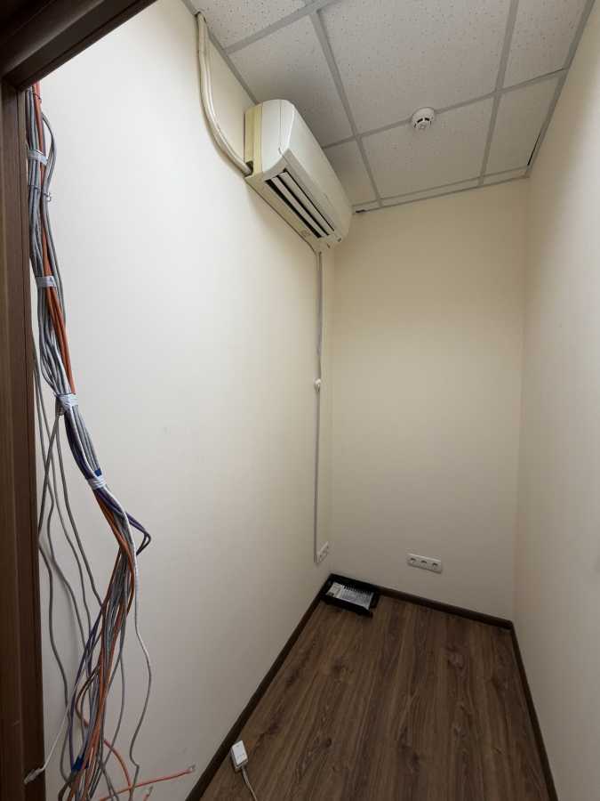 Оренда офісу 96.5 м², Нижній Вал вул., 15