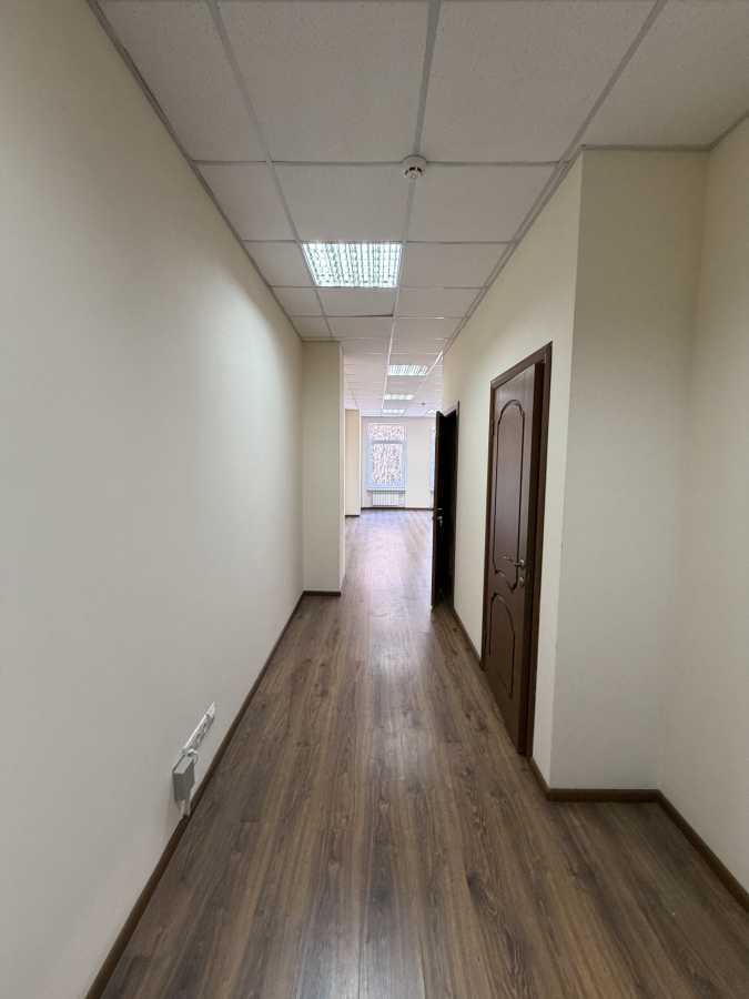 Оренда офісу 96.5 м², Нижній Вал вул., 15