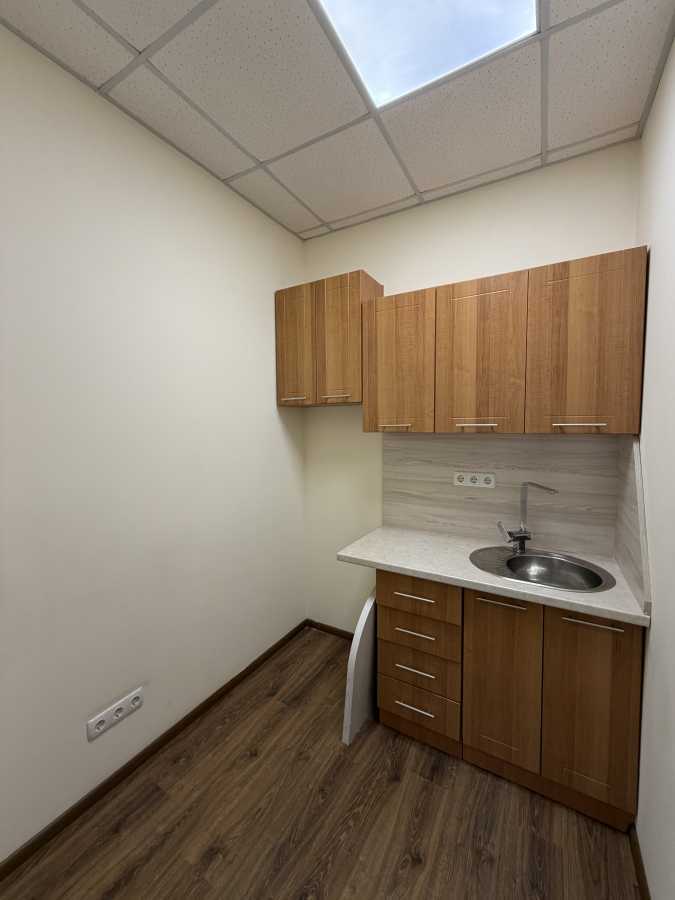 Оренда офісу 96.5 м², Нижній Вал вул., 15